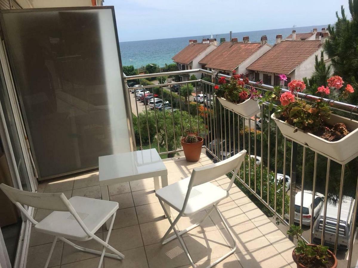 Precioso apartamento en la playa Barcelona Cabrera de Mar Exterior foto