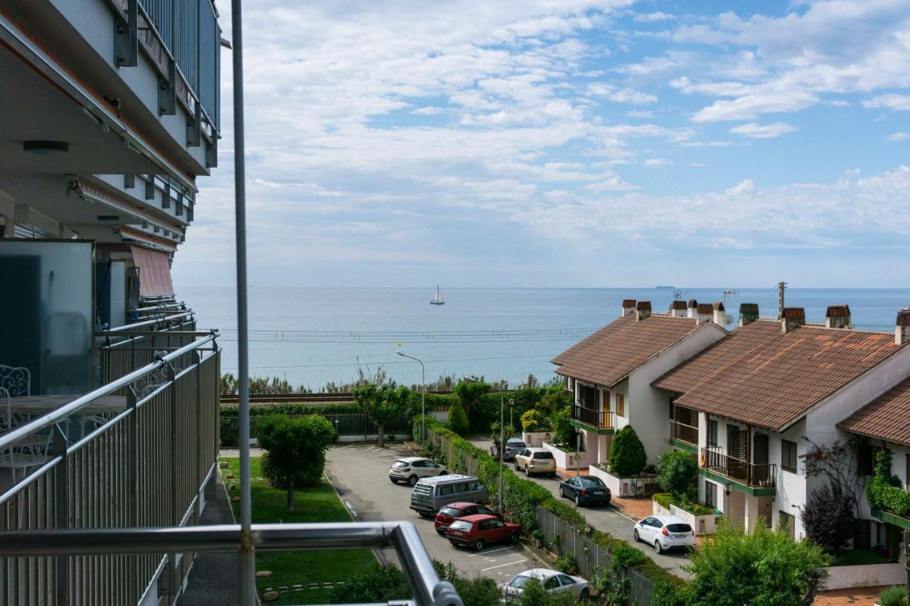 Precioso apartamento en la playa Barcelona Cabrera de Mar Exterior foto